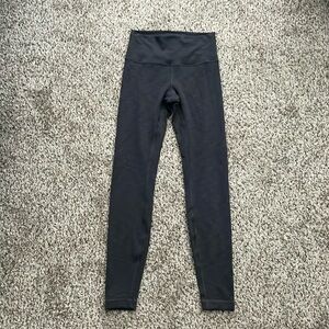Lululemon Wunder Train 28” in Heathered Graphite Gray
